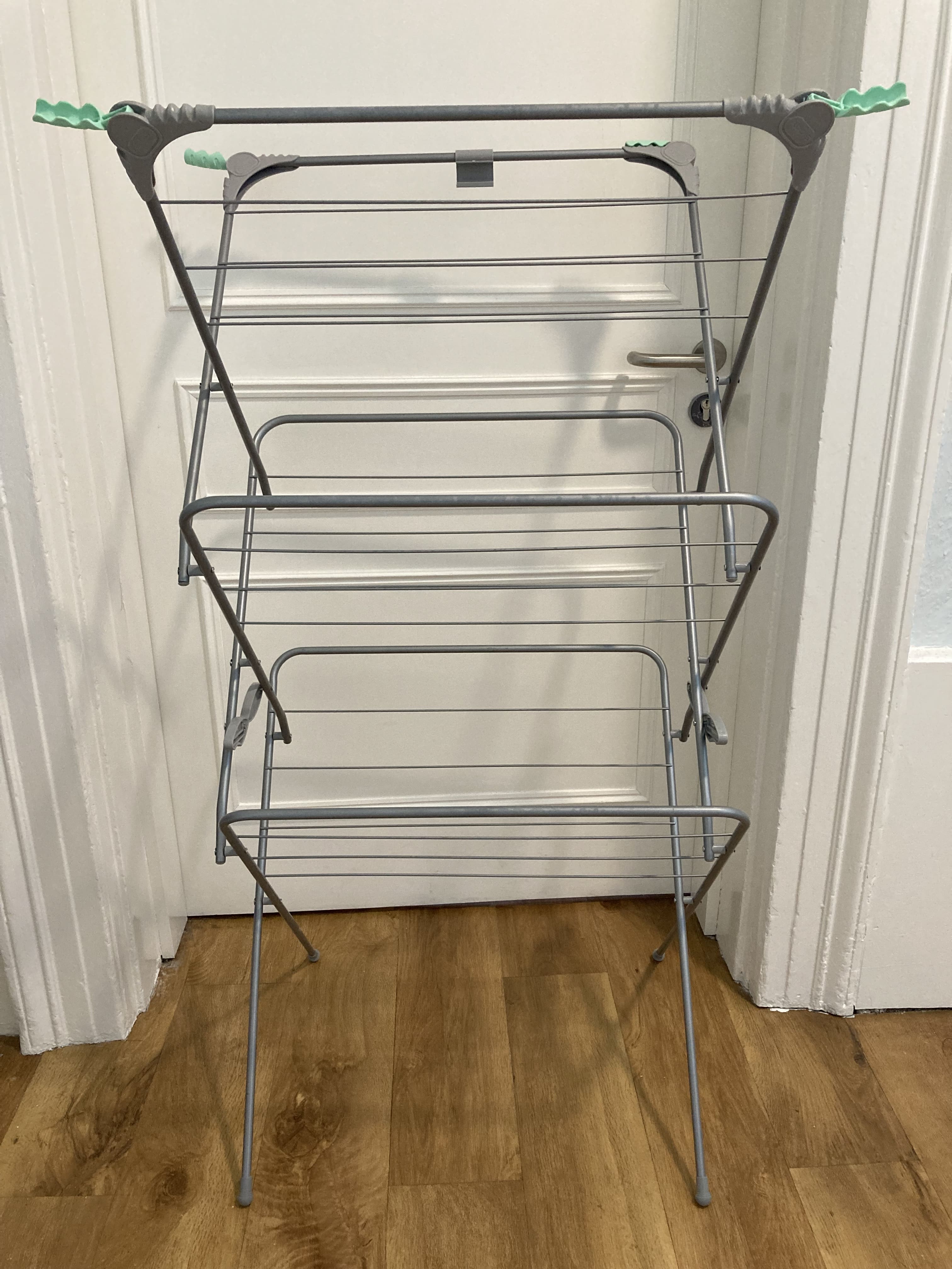 Foldable drying rack | Students Union UCL