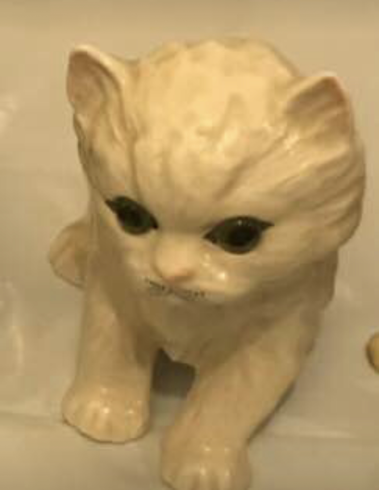 Medium china/ porcelain cat