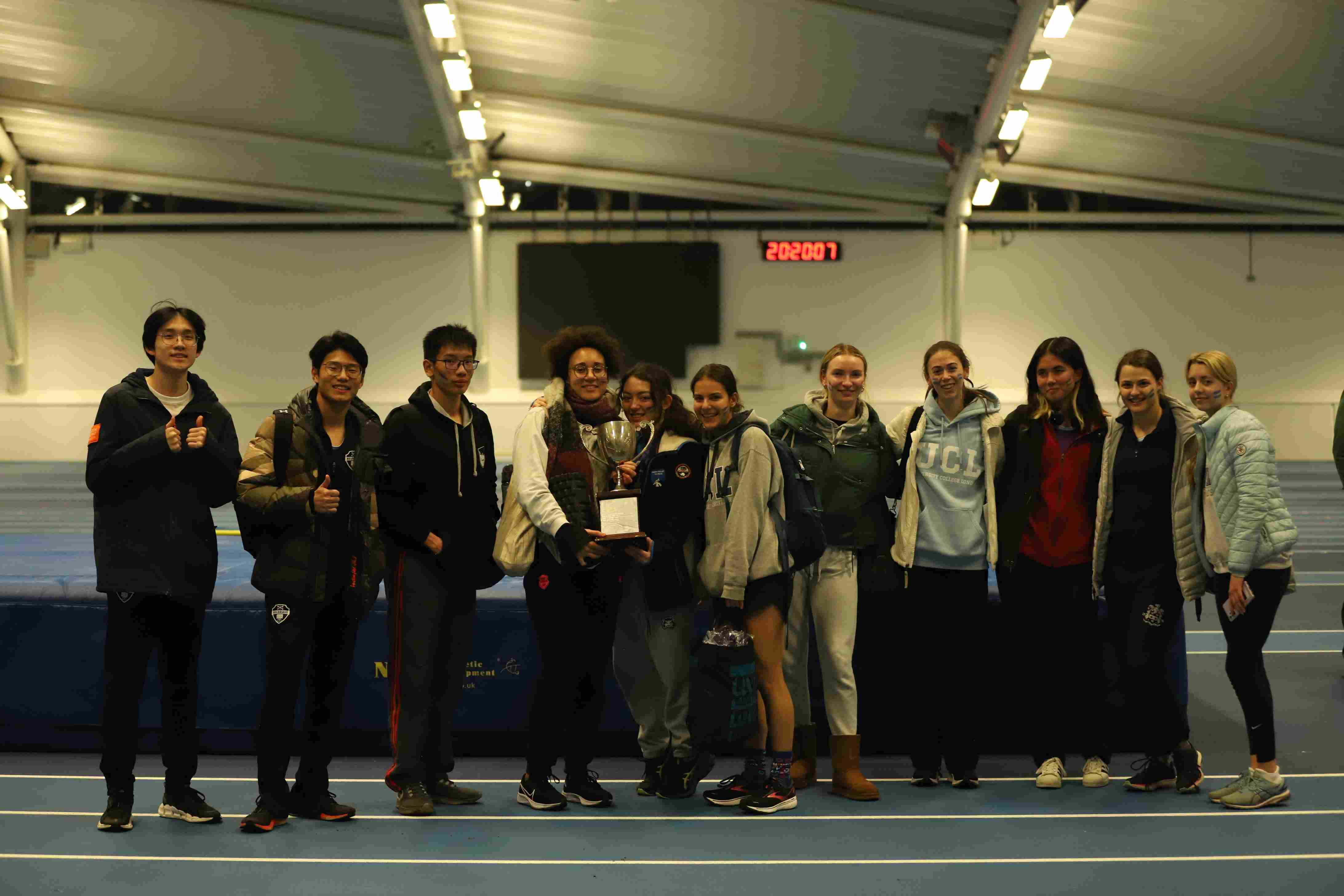 Group photo of runners after LUCA indoors