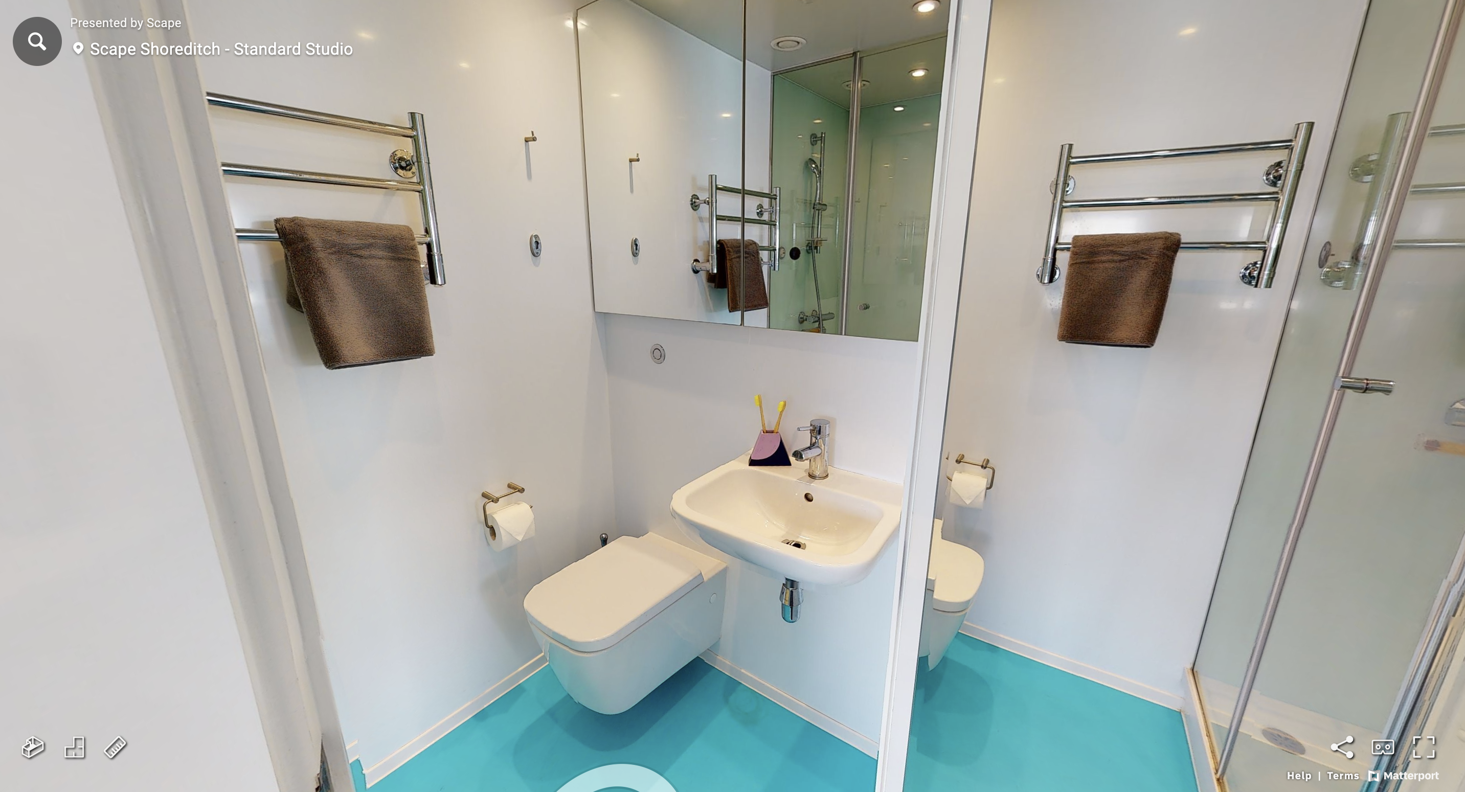 En-suite bathroom
