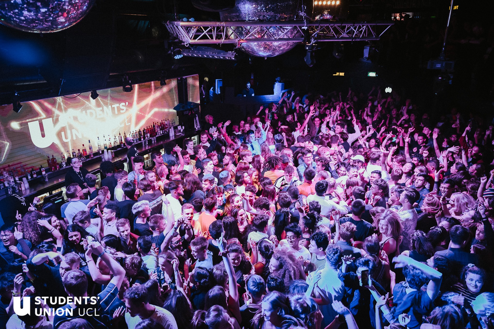 crowd at ministry of sound
